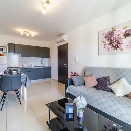 Apartment Ankora Supetar