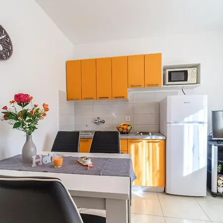 Apartment Ankora Supetar